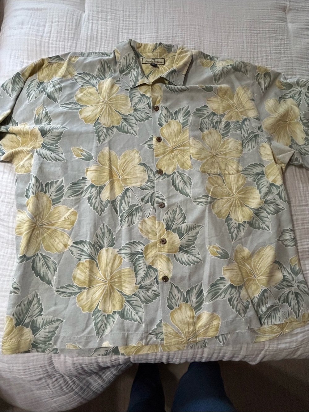 Tommy Bahama Shirt Mens  Button Up Silk Tropical Hawaiian Vacation Resort